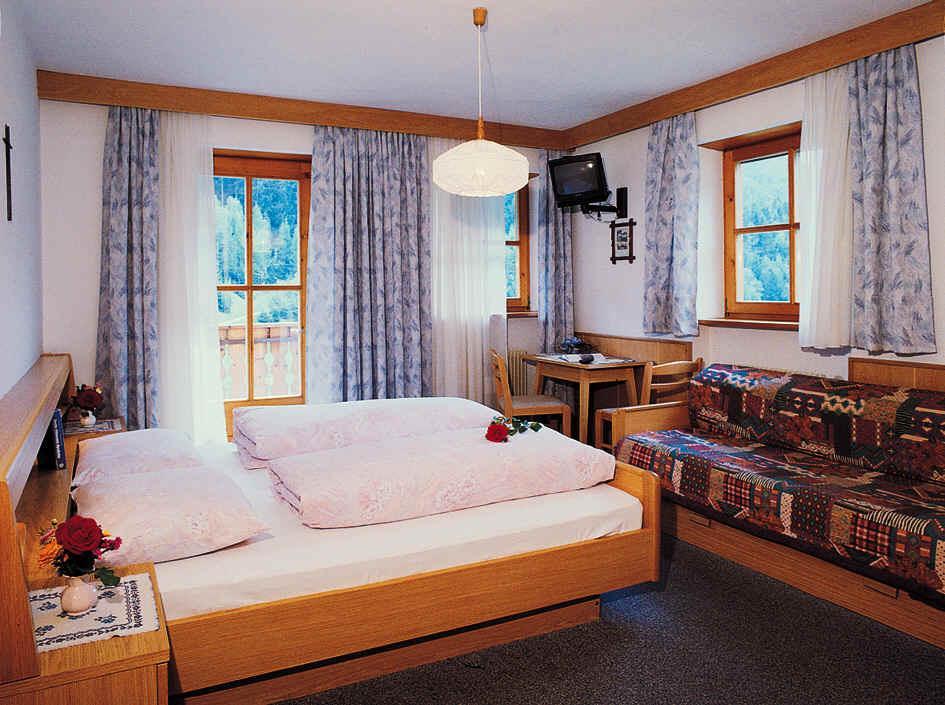 Gasthof Mittermuehl فونيس الغرفة الصورة